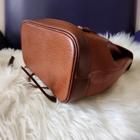 VALENTINO GARAVANI 🎒 - Picture 9 of 17